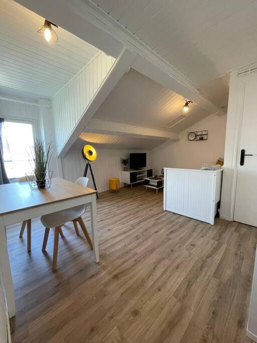 Studio Cosy, En Centre, Proche Gare, Vue Degagee Valence  Exterior photo